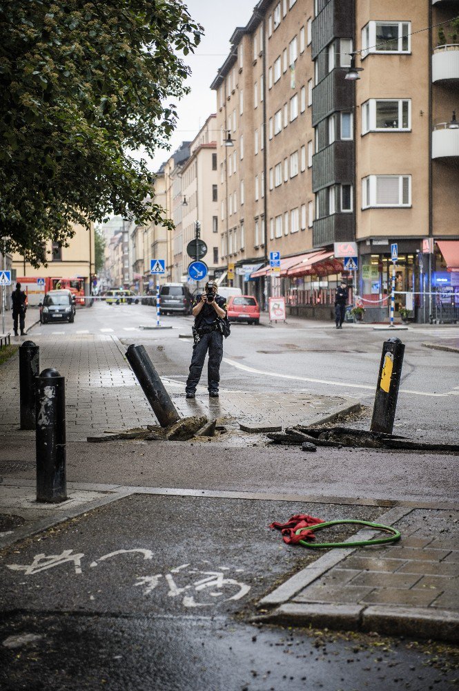 Stockholm’de Kamyonet Yayaların Arasına Daldı