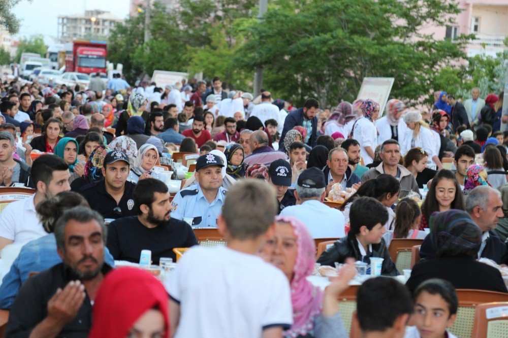 Niğde’de Mahalle İftarları Devam Ediyor