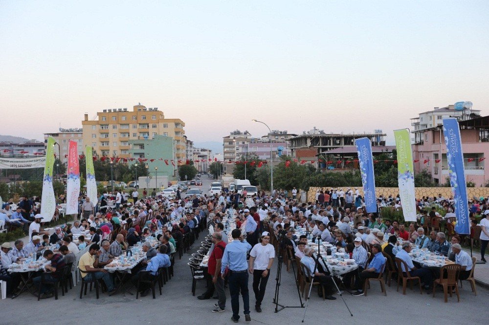 Şahin, Nurdağlılarla İftarda Bir Araya Geldi