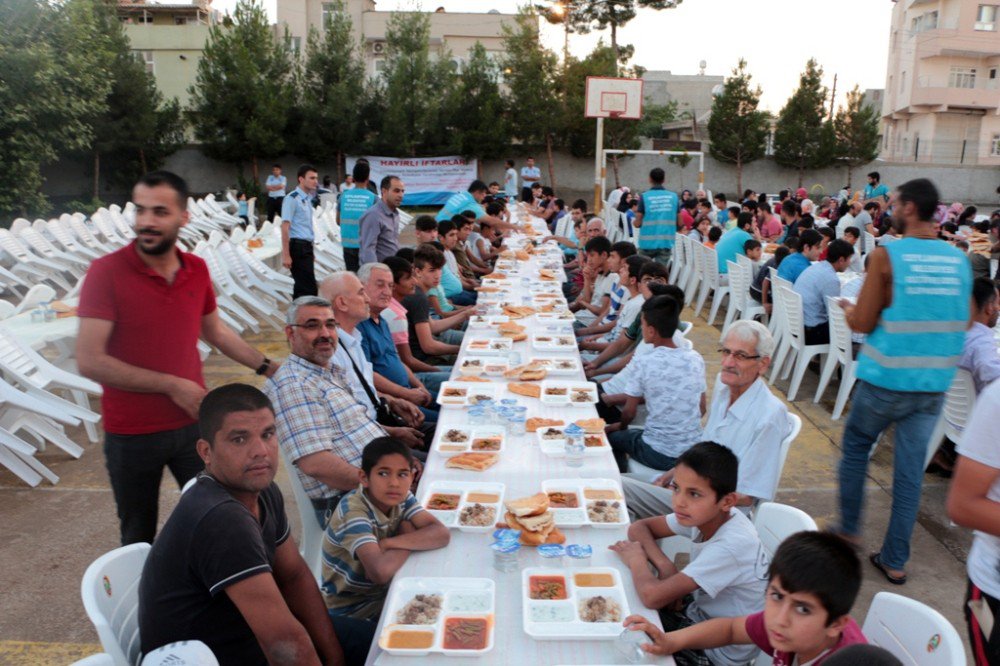 Suriye Sınırındaki İlçede Bölge Halkı 37 Yıldır Savaş Sireni İle İftar Açıyor