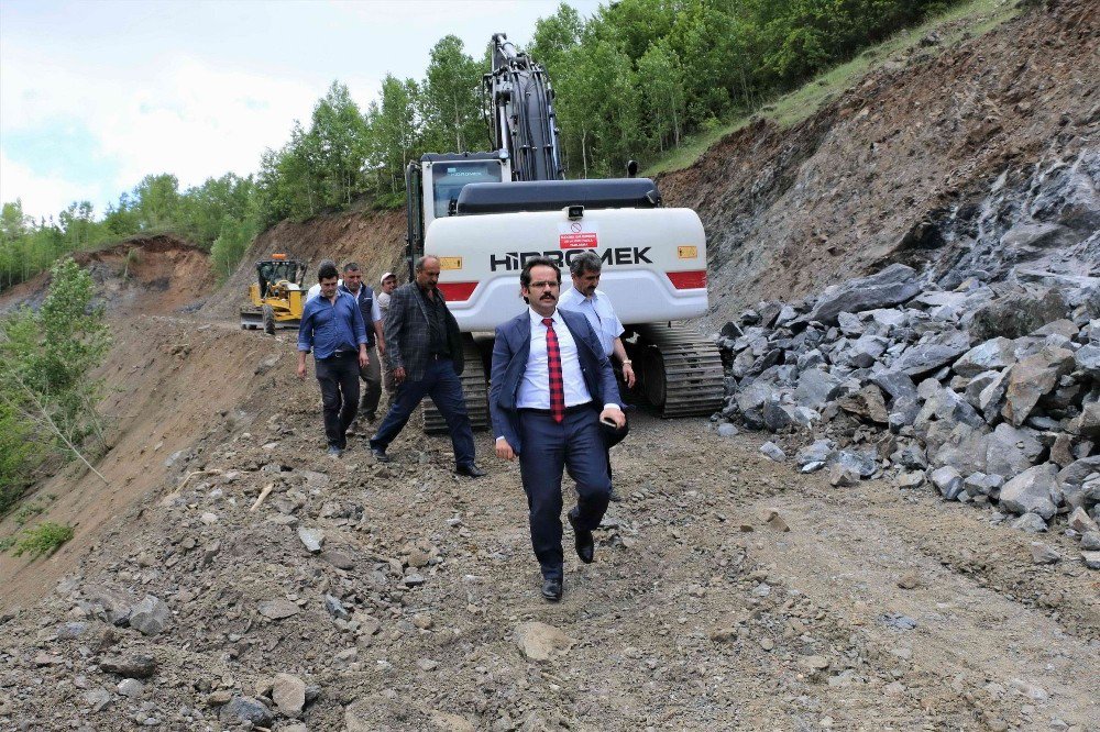 Köy Yollarının Tehlikeli Virajları Kaldırılıyor