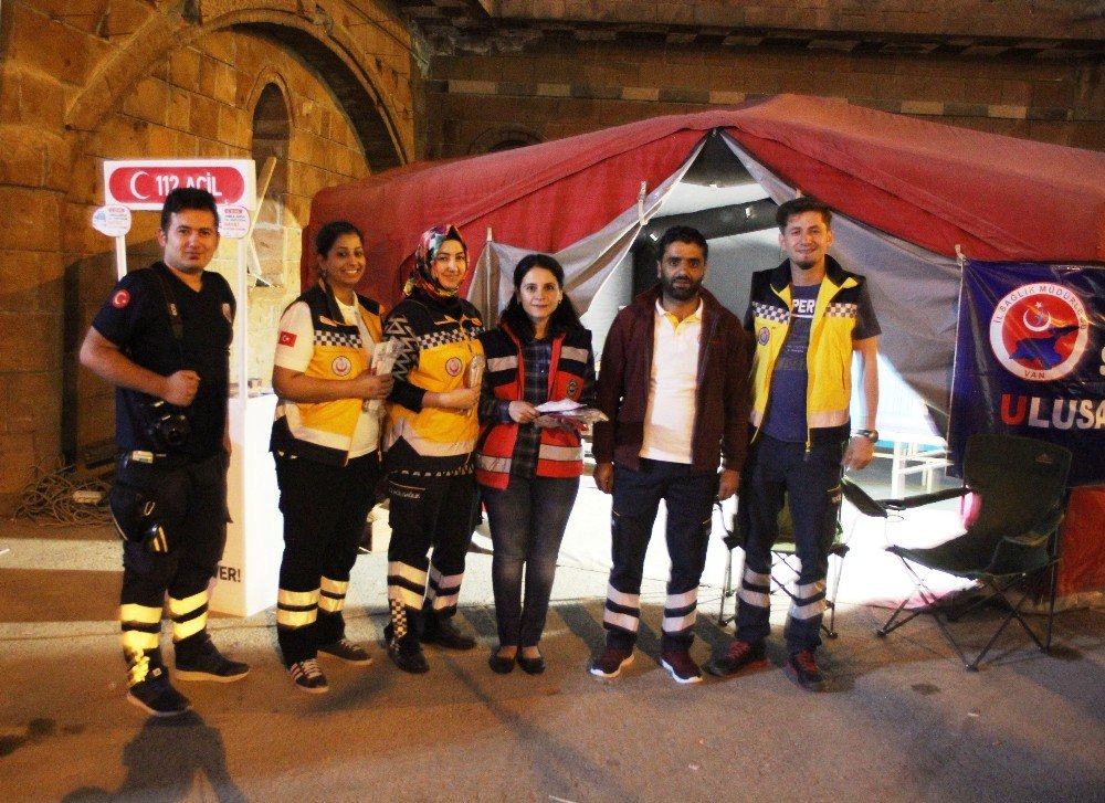 Van’da ‘Ambulansa Yol Veriyorum, Hayat Kurtarıyorum’ Projesi