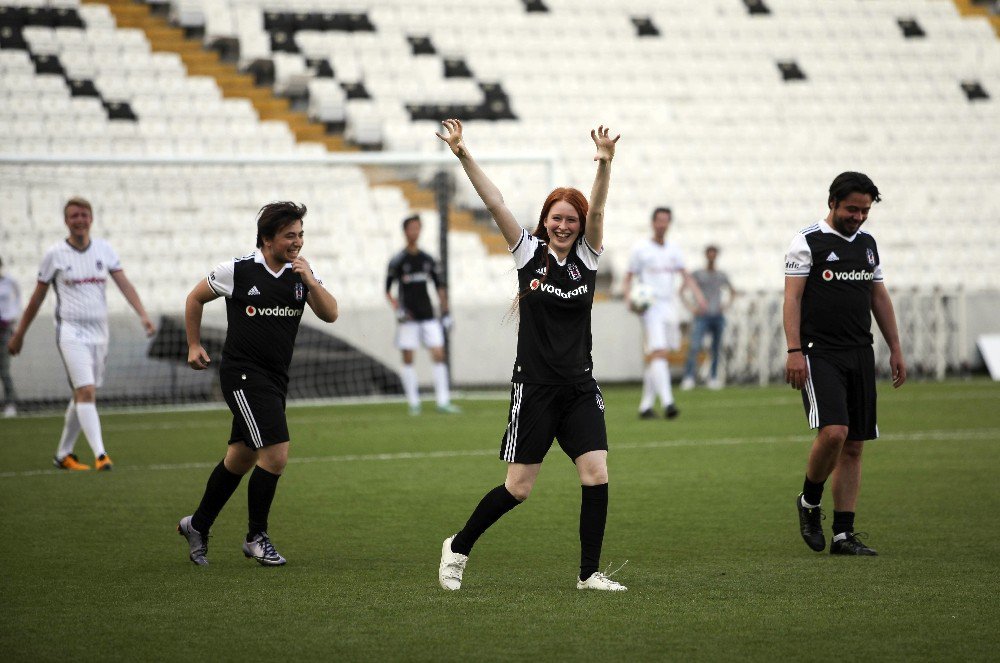 Vodafone Karakartallılar Vodafone Park’ta Sahaya Çıktı