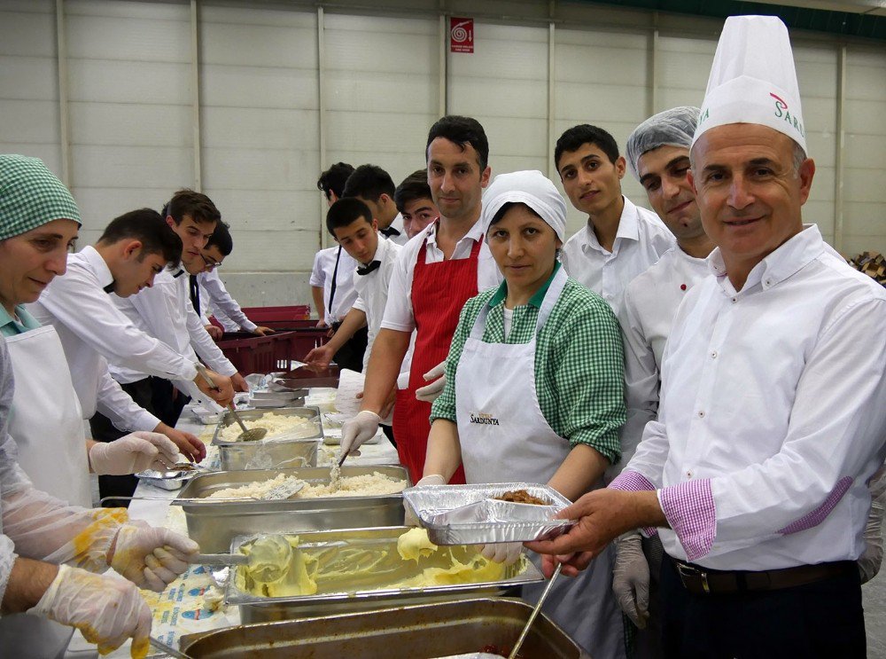 Büyükçekmeceliler En Büyük Halk İftarında Buluşuyor