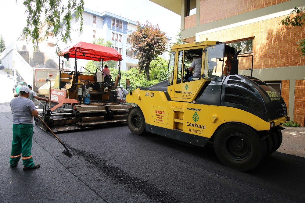 Çankaya’da Asfalt Çalışmaları Aralıksız Sürüyor