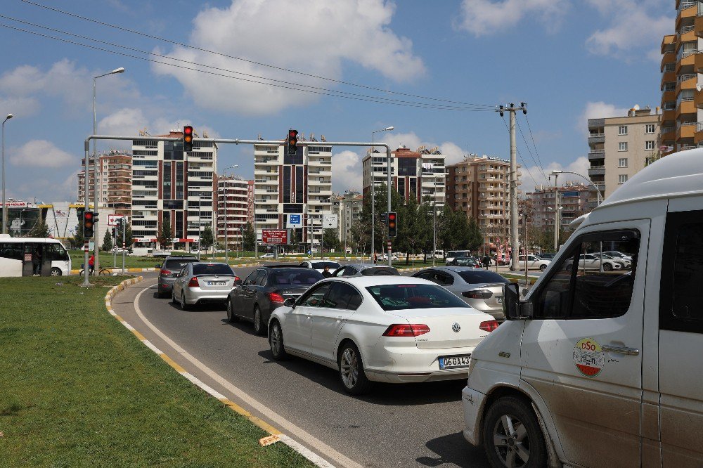 47 Kavşakta Akıllı Kavşak Sistemi Devreye Girdi