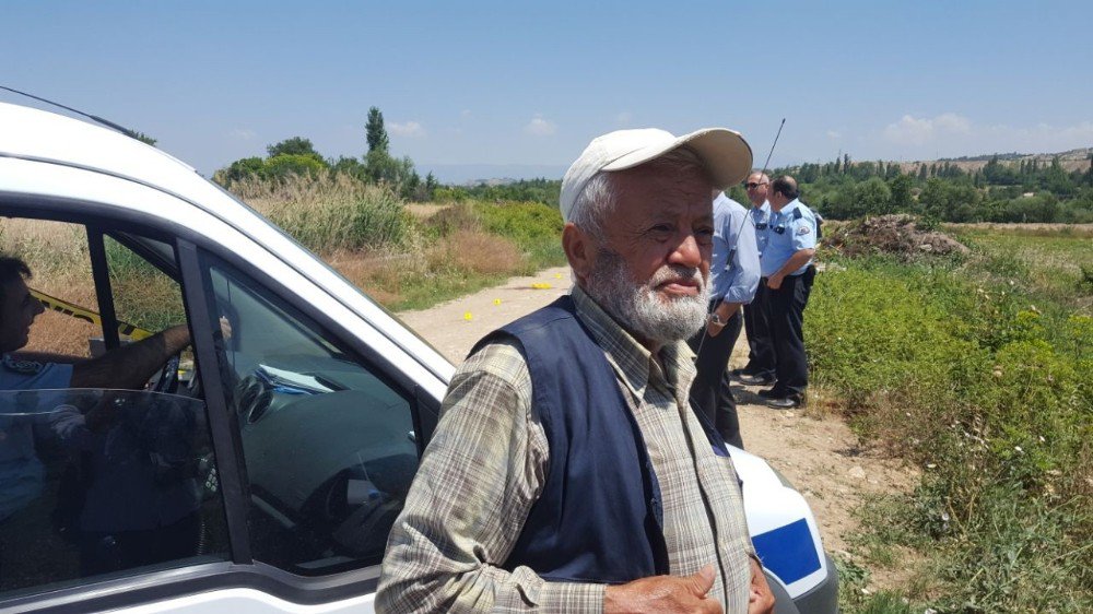 Tarlasını Sulamaya Giderken Ceset Buldu