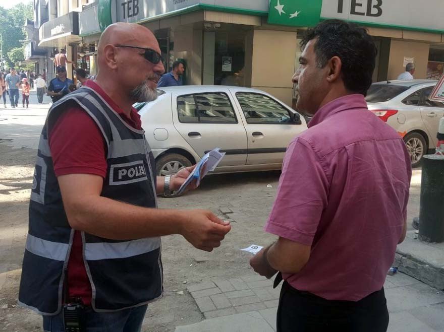 Polis Ve Zabıtadan Broşürlü ‘Dilenci’ Uyarısı