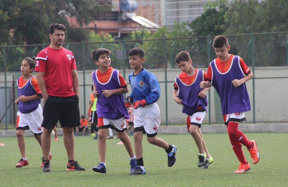 Adanaspor Altyapı Seçmelerine Yoğun İlgi