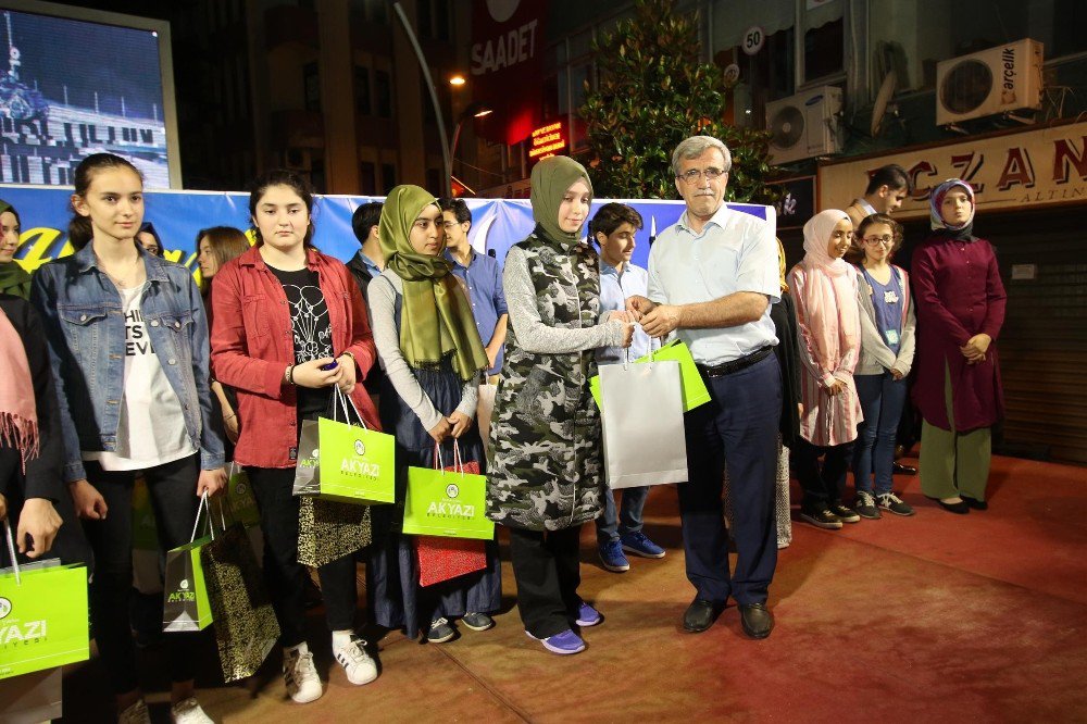 Ramazan Etkinliklerinde ‘Payitaht Abdülhamit’ Dizisi Oyuncusuna Yoğun İlgi