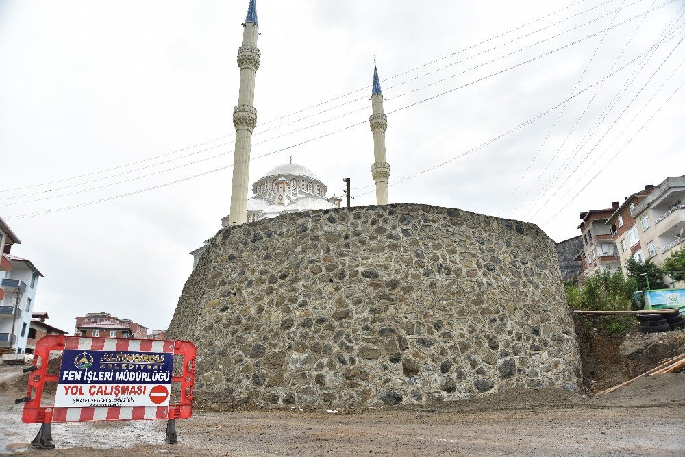 Altınordu’da Yollar Kale Gibi