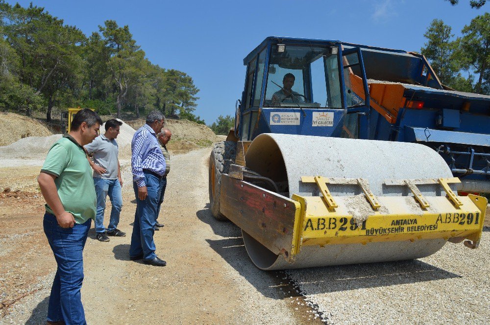 Manavgat Yeniköy Mahalle Yolu Asfaltla Buluştu