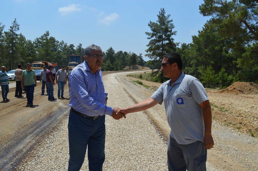 Manavgat Yeniköy Mahalle Yolu Asfaltla Buluştu