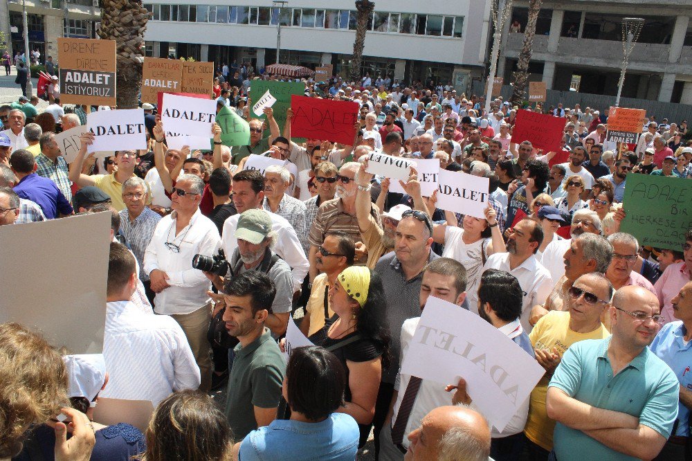 İzmir’de Berberoğlu’nun Tutuklanmasına Protesto