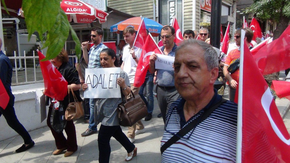 Chp’liler Berberoğlu’nun Tutuklanmasını Protesto Etti