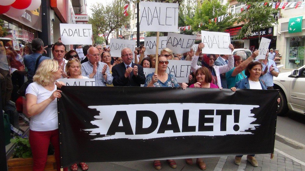 Chp’liler Berberoğlu’nun Tutuklanmasını Protesto Etti