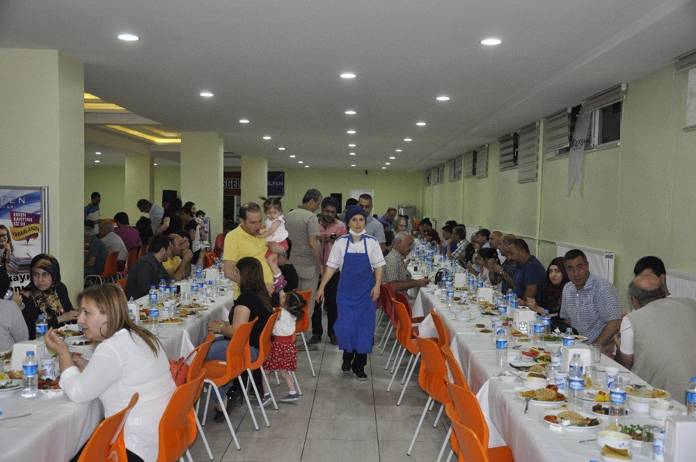 Diyarbakır Bilfen Okullarından İftar Yemeği