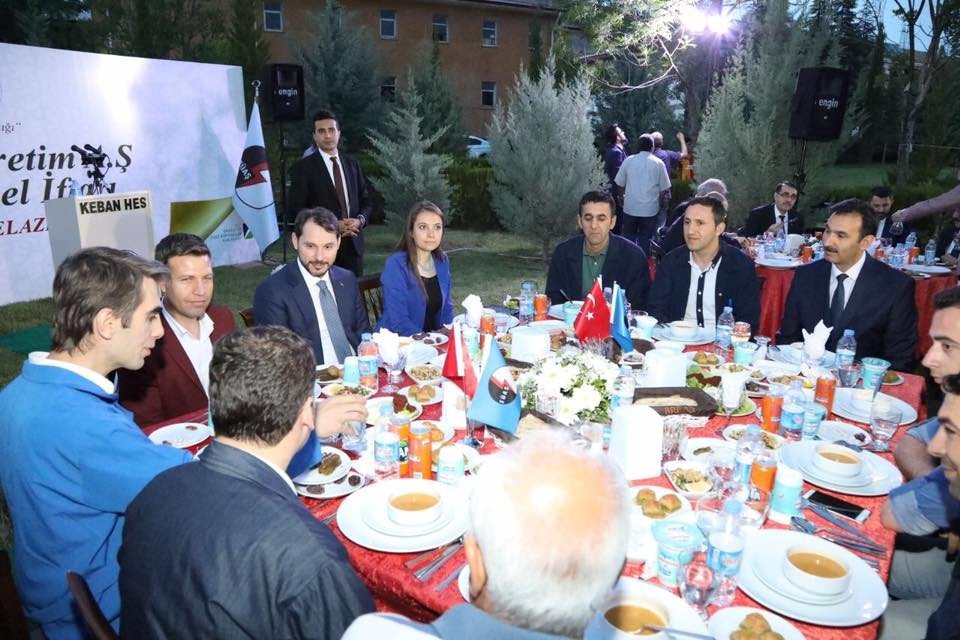 Bakan Albayrak Elazığ’da İftara Katıldı