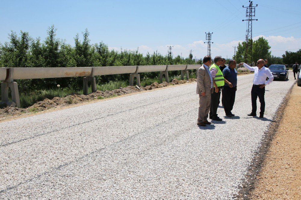 Karaman Belediyesi Bahçe Yollarını Da Asfaltlıyor