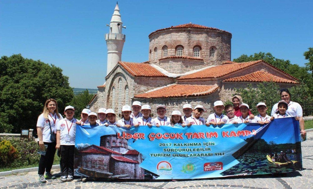 “Tarım Kampında Lider Çocuklar” Belgelerini Aldı