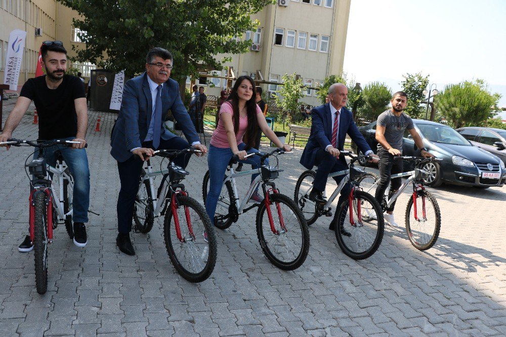 Manisa Cbü’de Bisiklet İstasyonu Açıldı