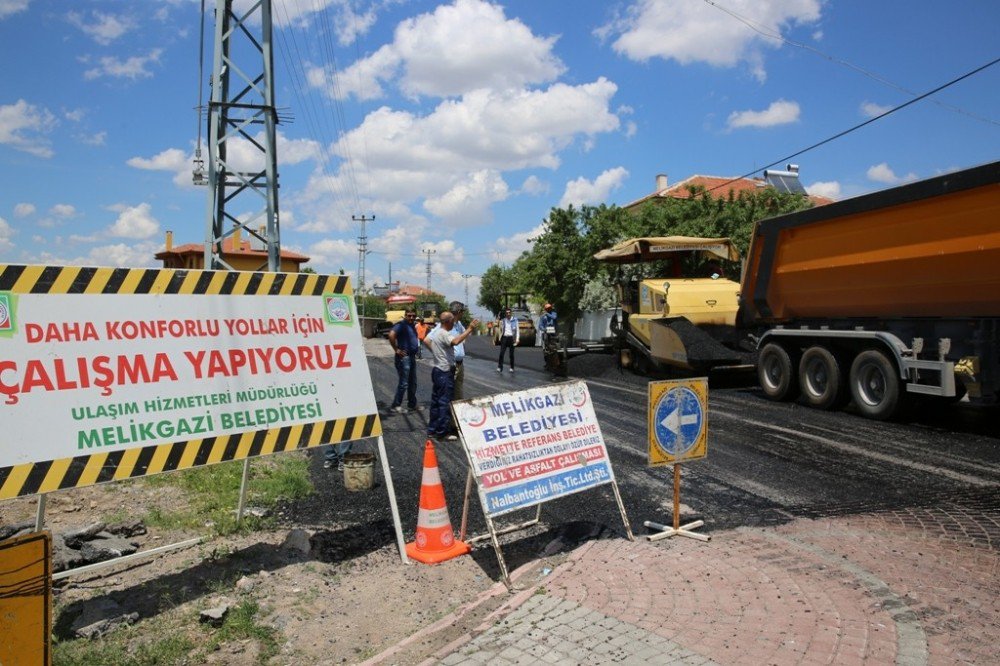 Becen Mahallesi’nde 3 Cadde Ve 15 Sokağın Yolları 24 Bin Ton Asfaltla Yenilenecek