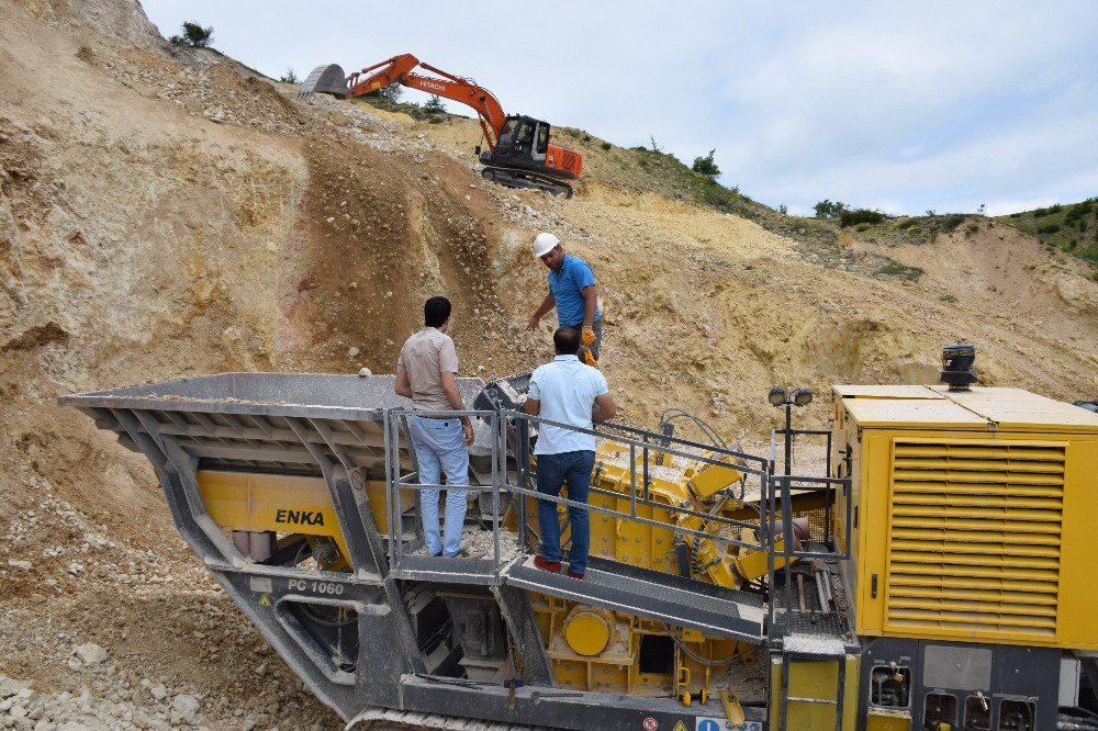 Reşadiye’de Grup Yolu Çalışmaları Devam Ediyor