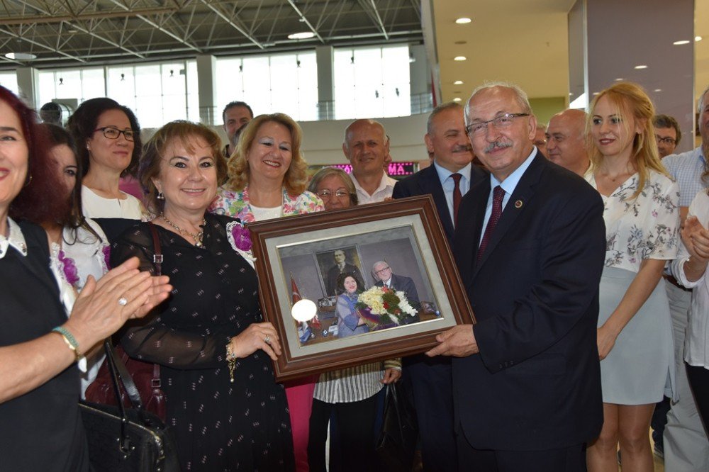 Başkan Albayrak Temek’in Rölyef Sergisi Açılışına Katıldı