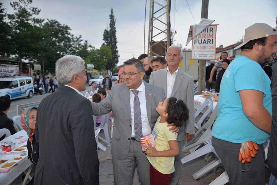 Sevgi, Kardeşlik Ve Paylaşma Sofrası Pelitözü Mahallesinde Kuruldu