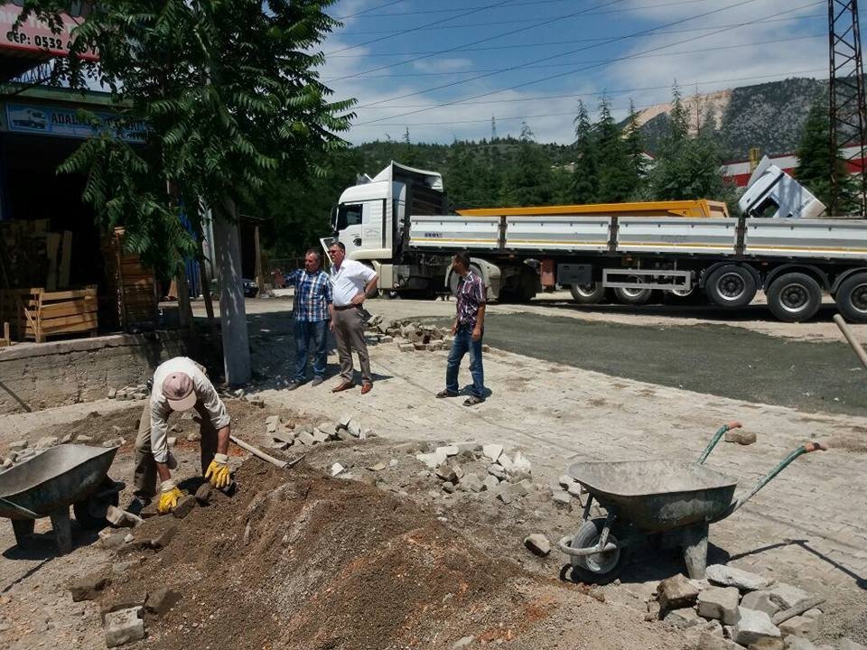 Vezirhan Yeni Sanayi Sitesinde Çalışmalar Devam Ediyor