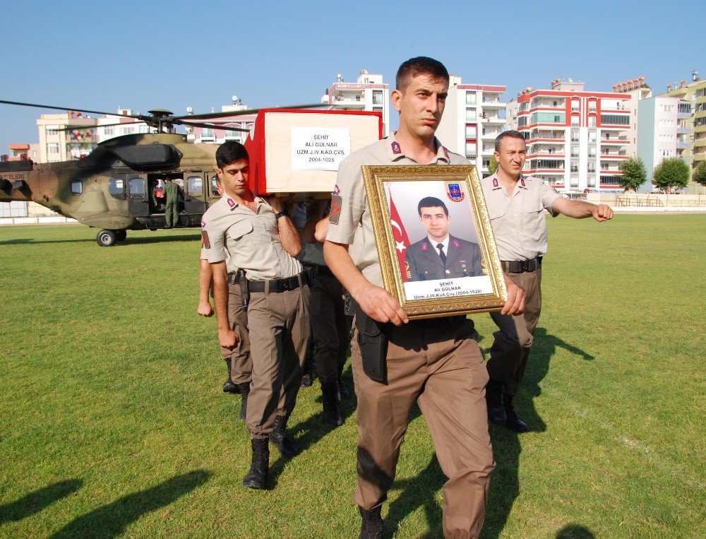 Şehit Uzman Çavuş Gülnar’ın Naaşı Askeri Helikopterle Silifke’ye Getirildi