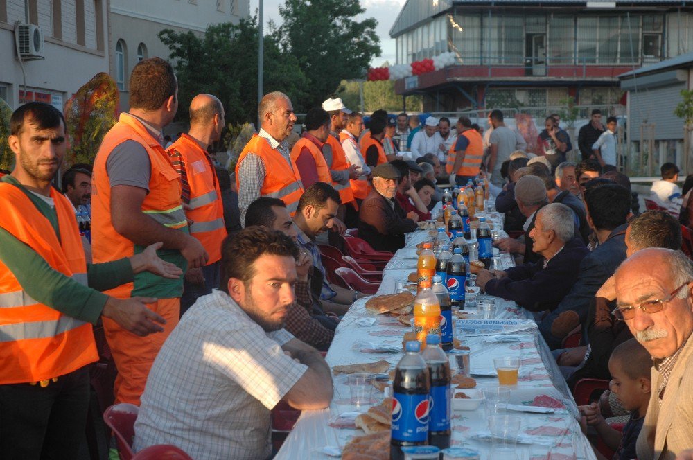 Eyüp Belediyesinden 3 Bin Kişilik İftar