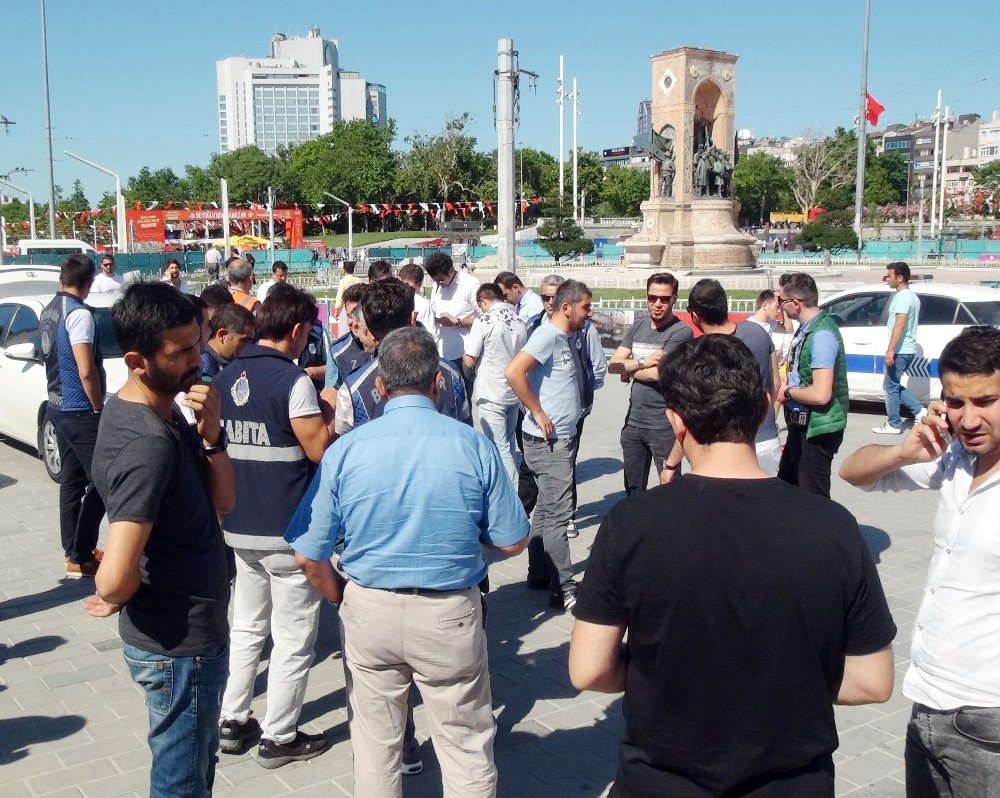 Taksim’de Turizm Denetlemesi