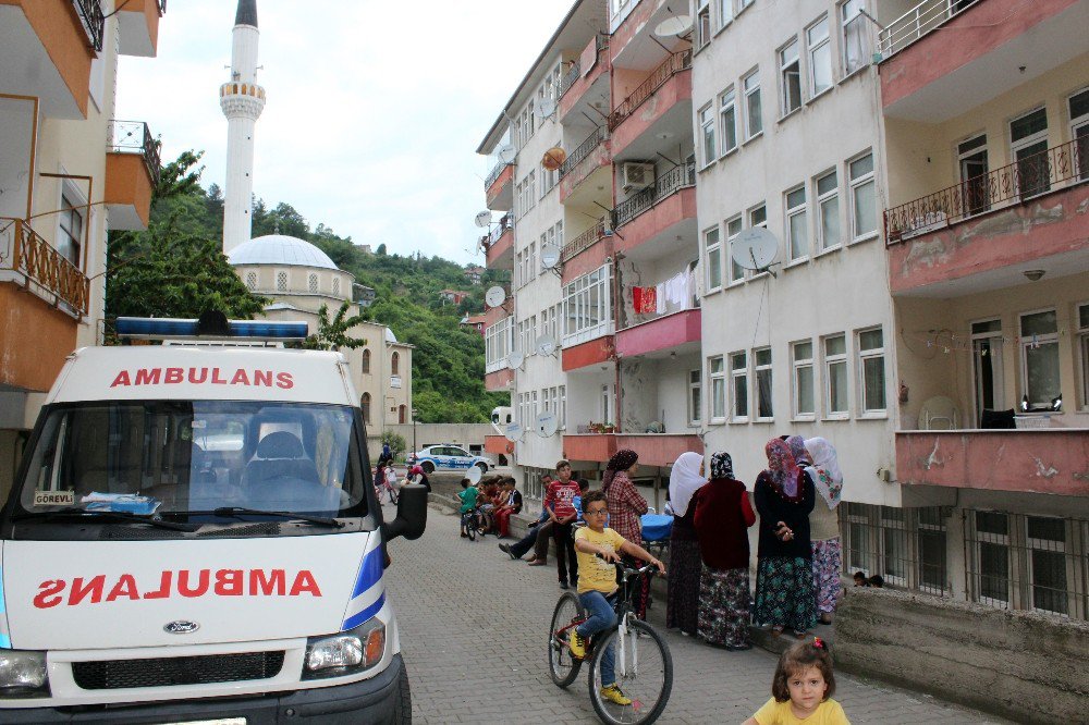 Tek Başına Yaşayan Yaşlı Kadın Evinde Ölü Bulundu