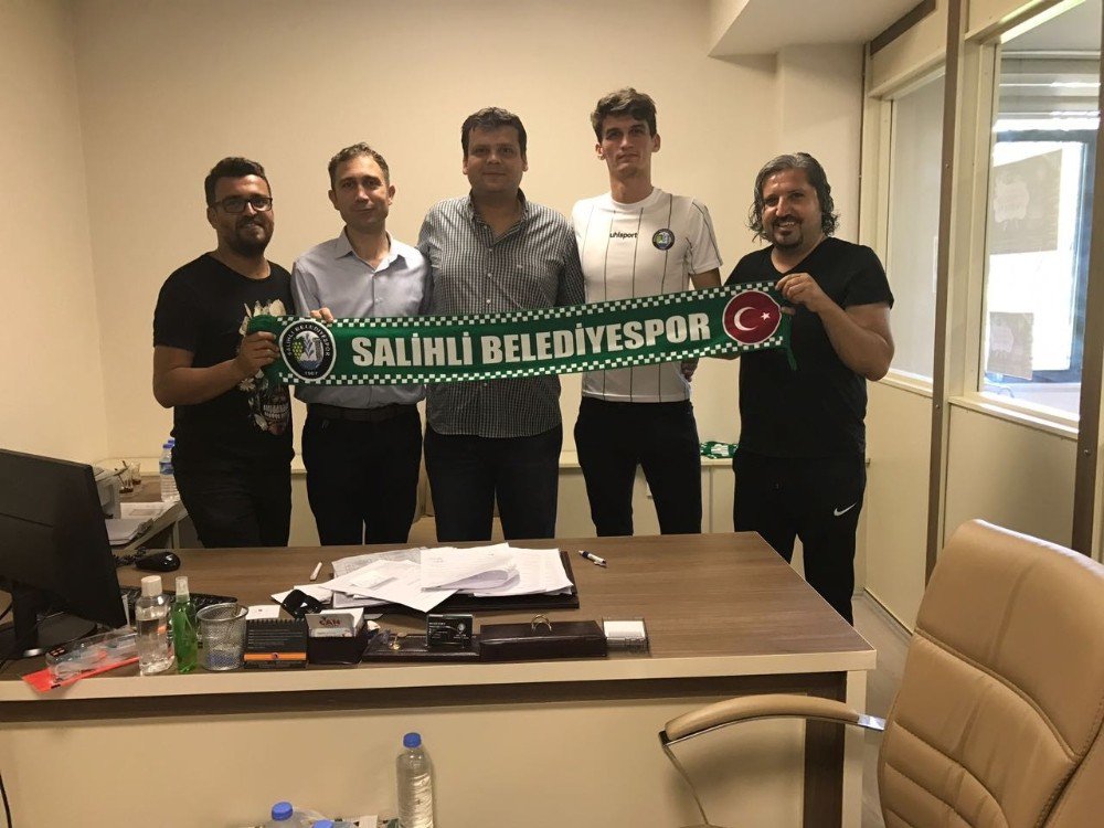 Salihli Belediyespor’dan Stoper Transferi