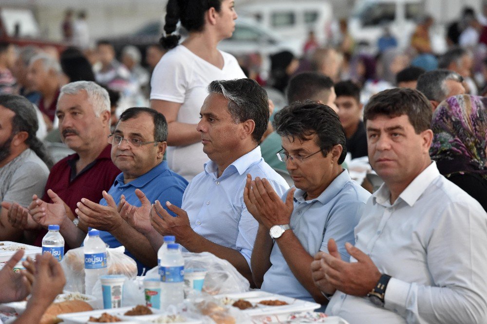 Başkan Uysal: “Bakmayın Kibirlendiklerine”