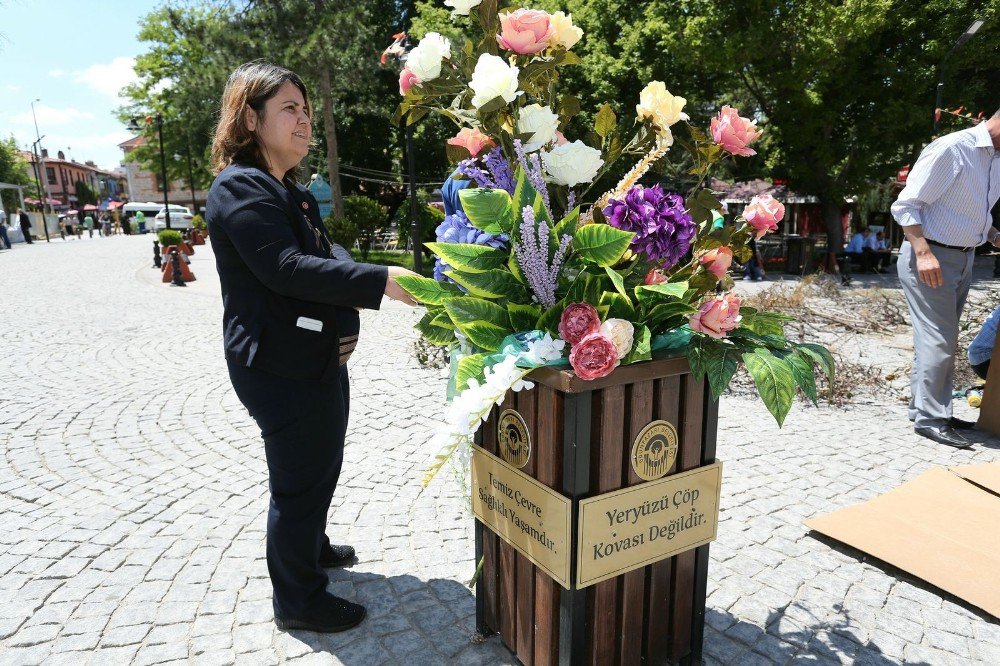 Odunpazarı’nda Çöp Kutuları Çiçek Açtı