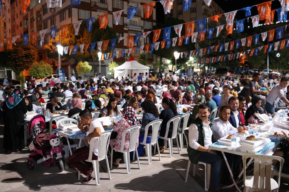 Ak Gençlikten Vefa Sahuru