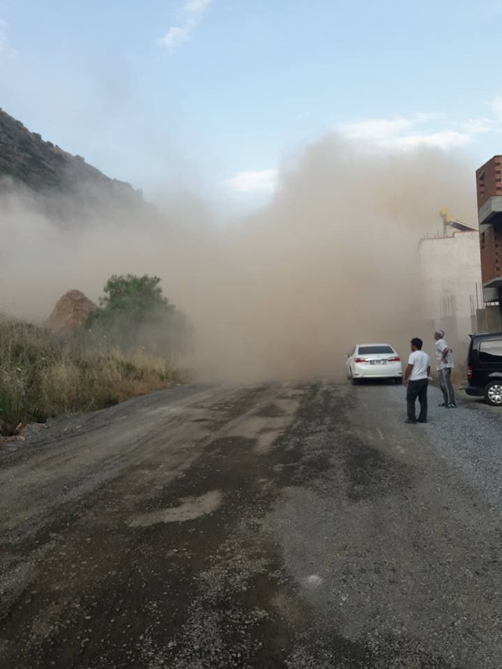 Kuşadası’nda Taş Ocağında Heyelan