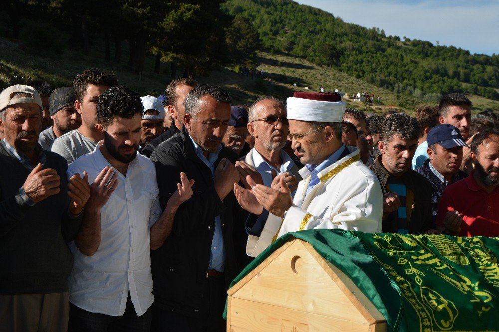 1 Aylık Eşi Tarafından Vurulan Koca Hayatını Kaybetti