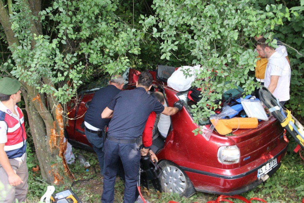 Düzce’de Otomobil Ormanlık Alana Uçtu: 2 Ölü, 2 Yaralı