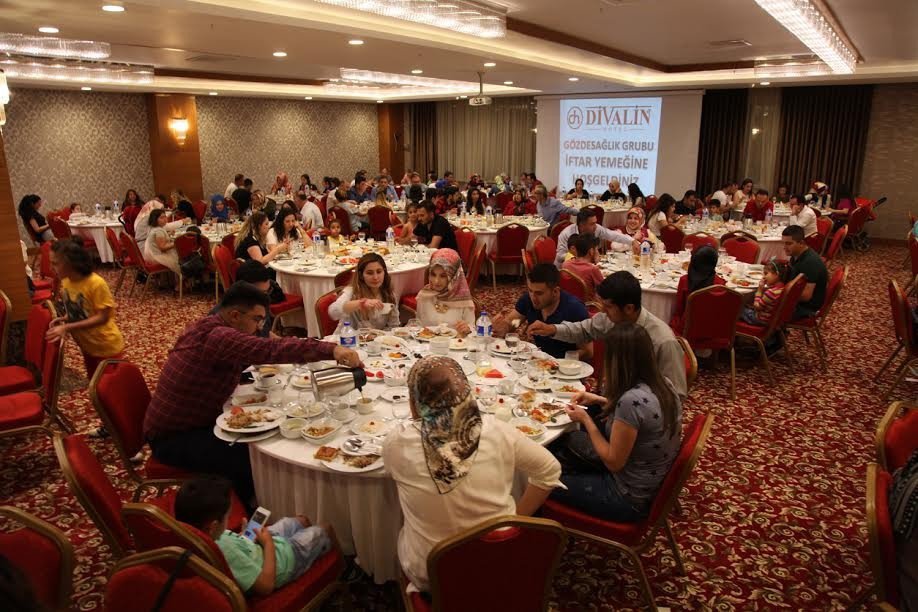 Gözde Sağlık Grubu Çalışanlarına İftar Verdi