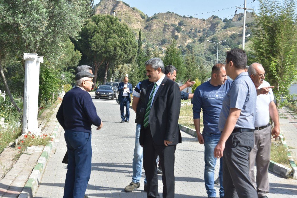 Nazilli’de Mezarlıklar Bayrama Hazırlanıyor