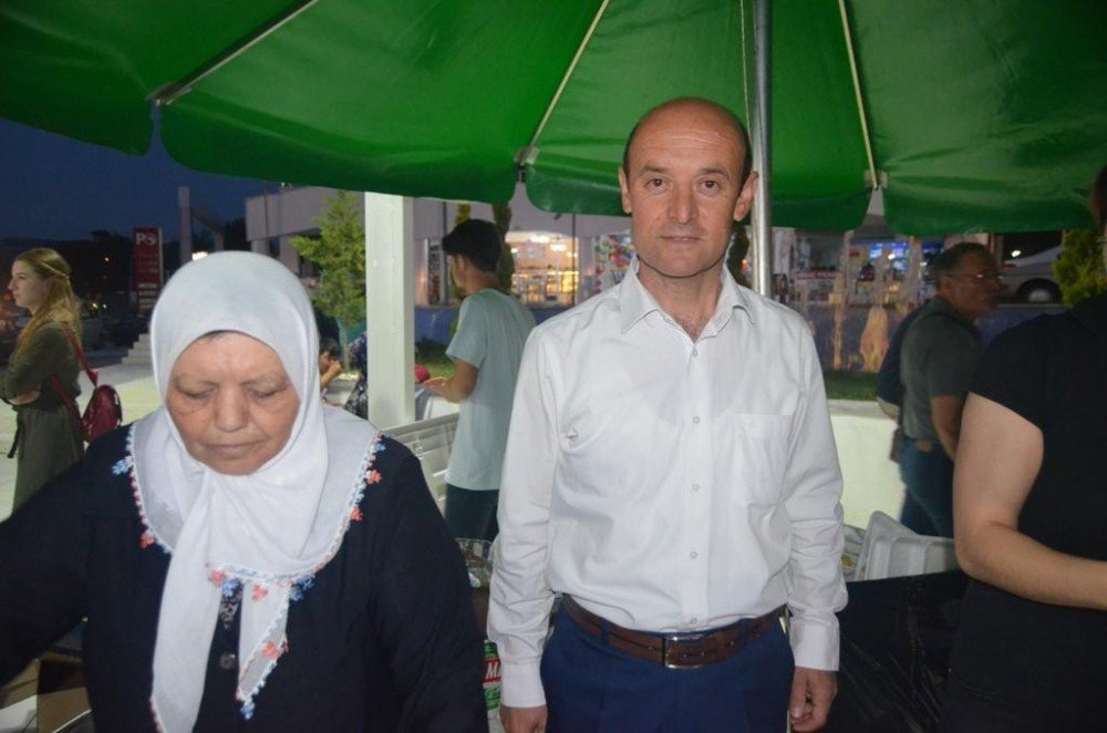 Selendi Chp’den Vatandaşlara İftar