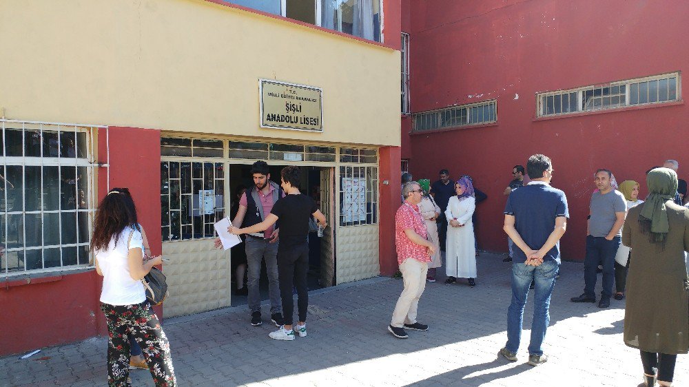 Okulun Adresini Bulamadığı İçin Emekleri Heba Oldu