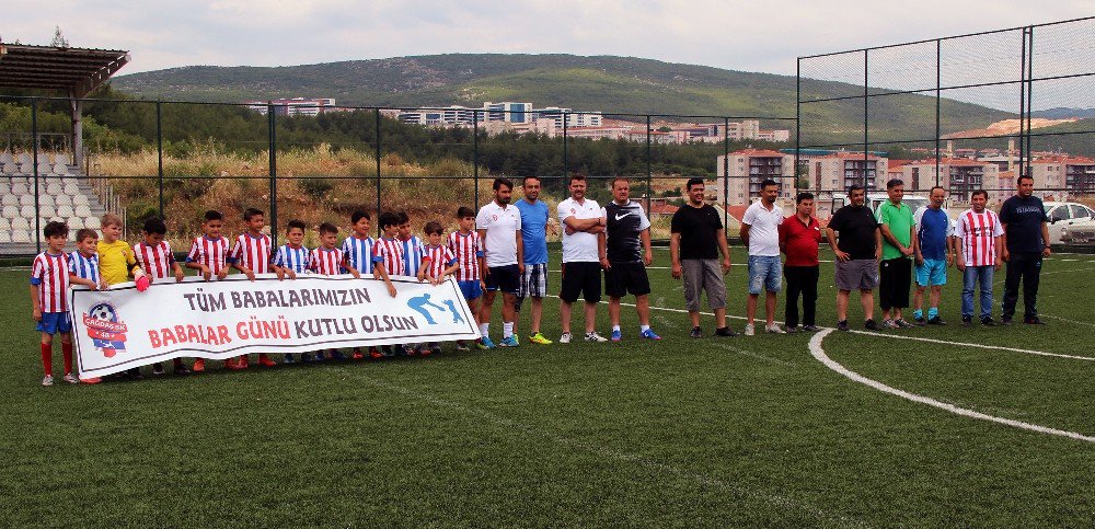 Babalar Gününde Babalar Ve Oğulları Karşı Karşıya Geldi