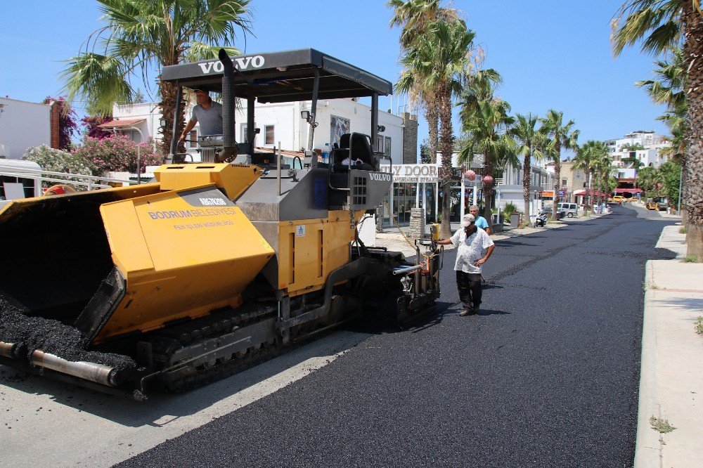 Yol Çalışmaları Gümbet’te Devam Ediyor