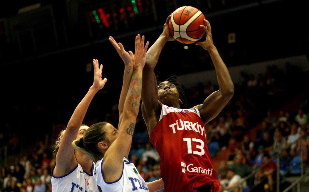 A Milli Kadın Basketbol Takımı Çeyrek Finalde