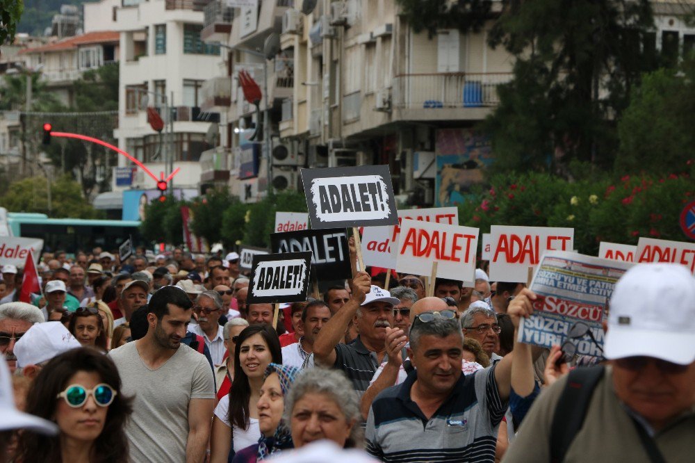 Chp İzmir Teşkilatından Manisa’da "Adalet Yürüyüşü"