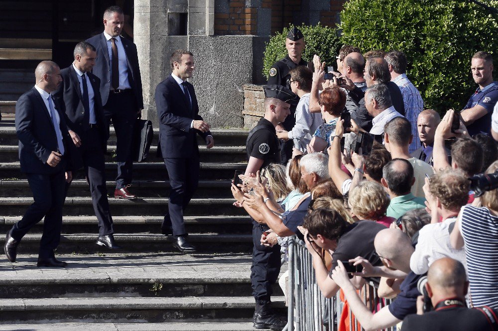 Fransa Cumhurbaşkanı Macron, Oyunu Kullandı